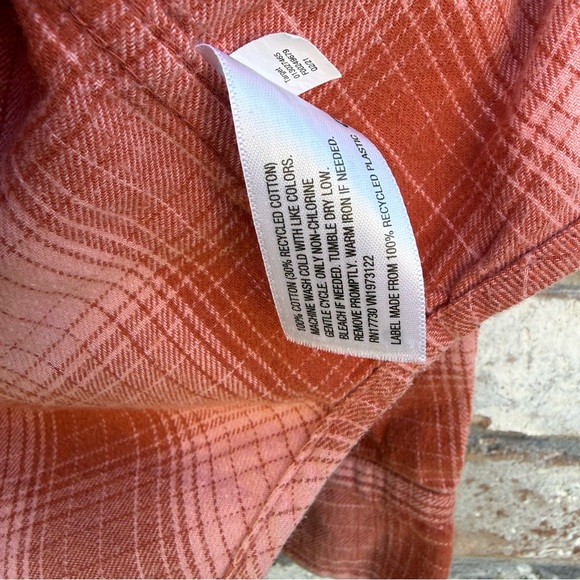 Universal Thread Flannel - Picture 6 of 8